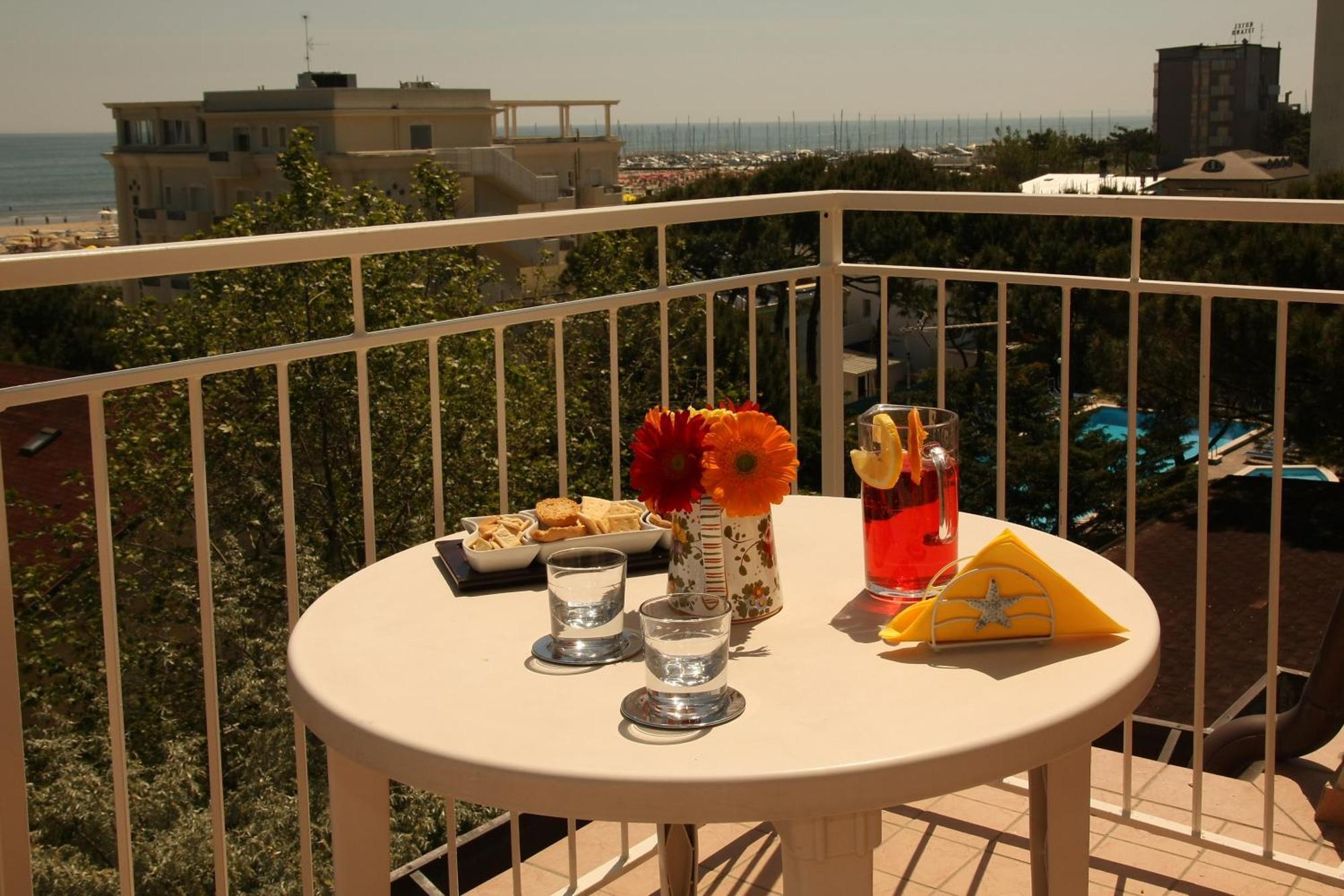 Hotel Santiago Milano Marittima Exteriér fotografie