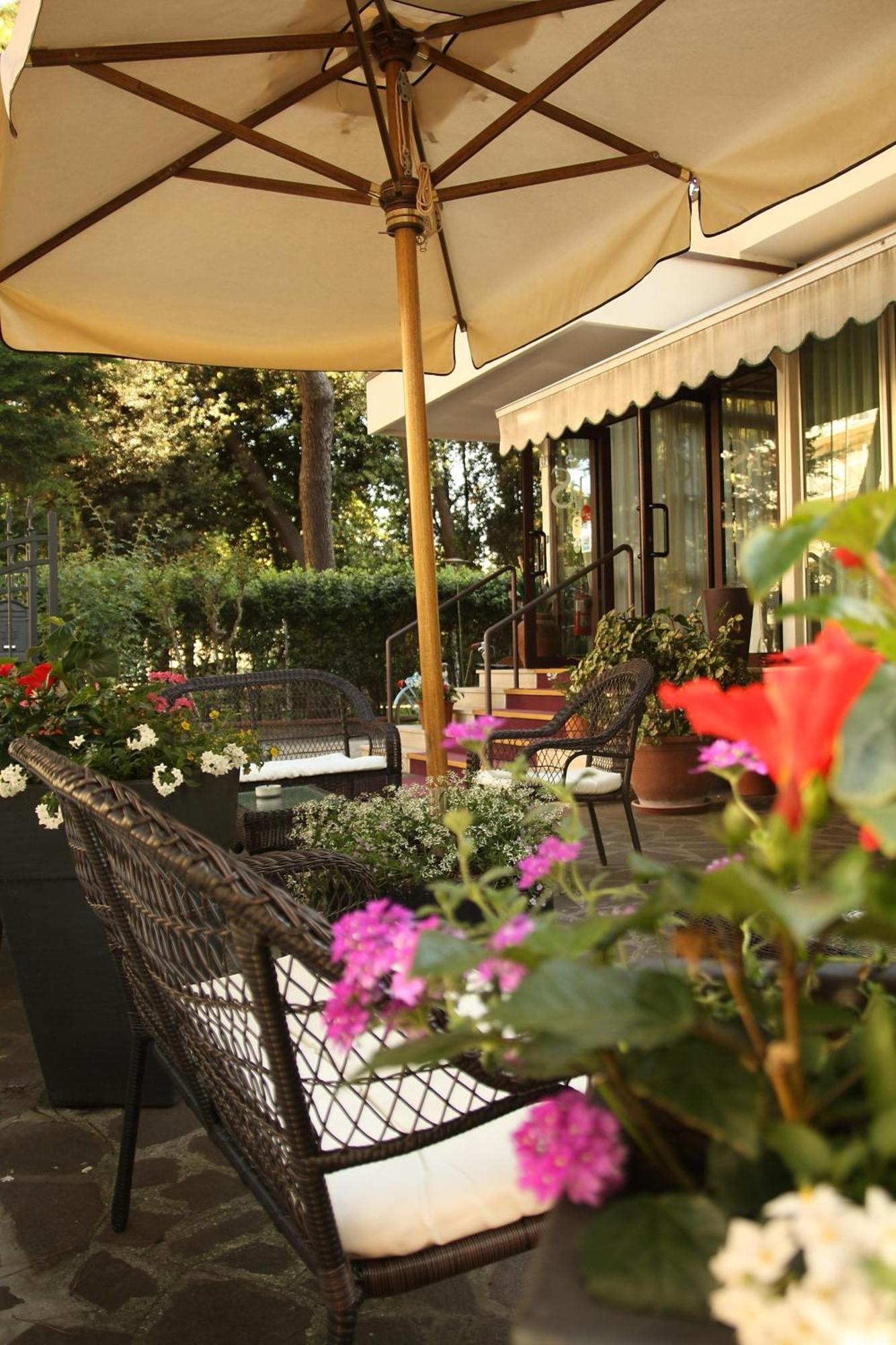 Hotel Santiago Milano Marittima Exteriér fotografie