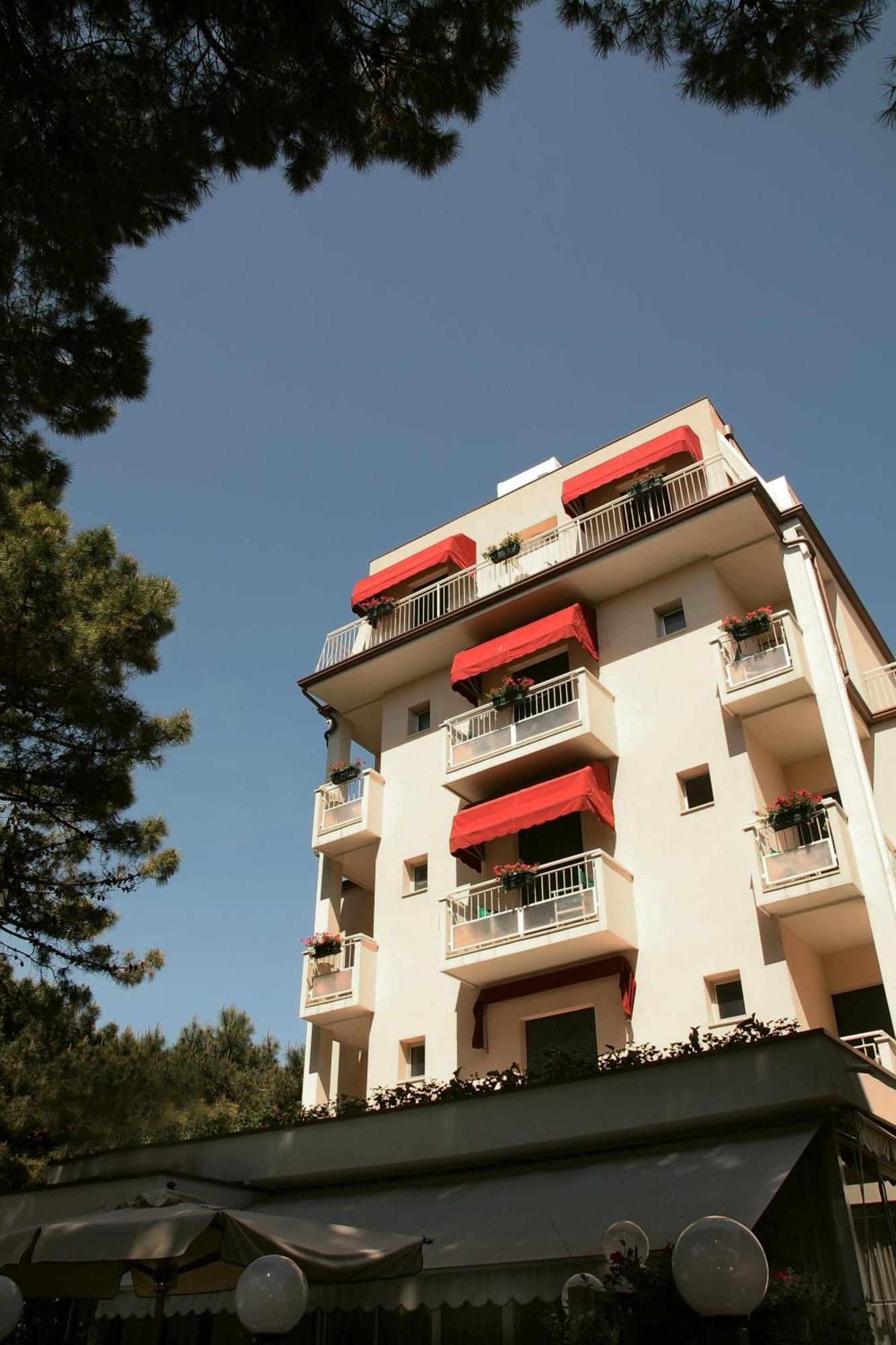 Hotel Santiago Milano Marittima Exteriér fotografie